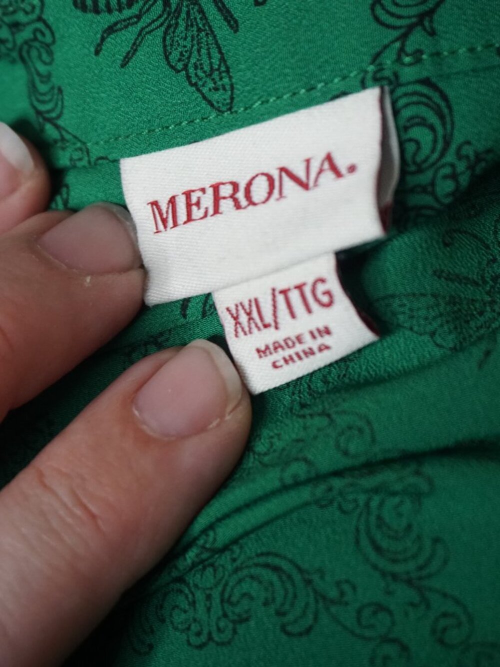 Merona XXL Green Bee Print Long Sleeve Top - Picture 2 of 4
